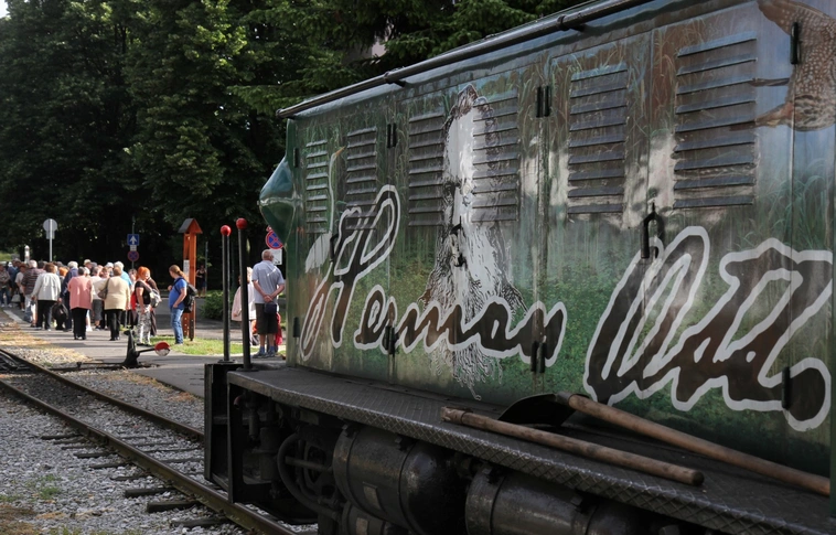 Garadnára zakatolt a Salkaházi vonat