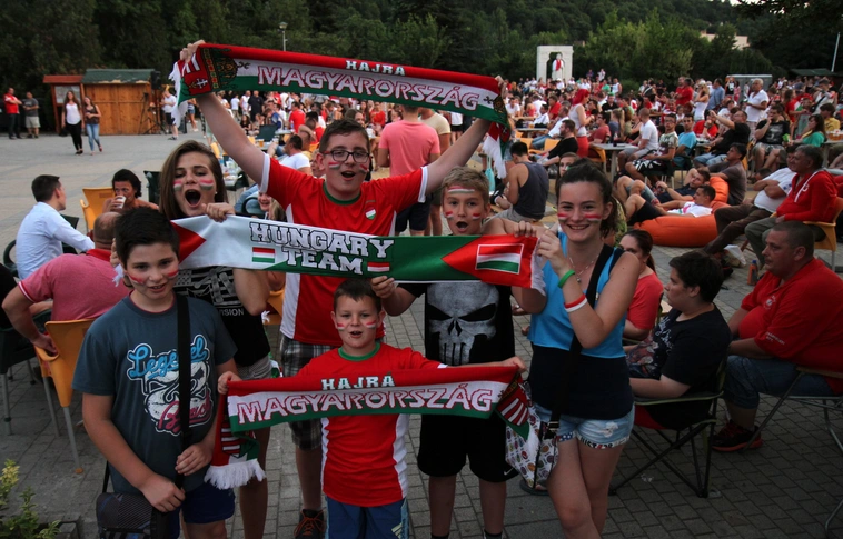 Így szurkoltunk a Szent István Foci téren