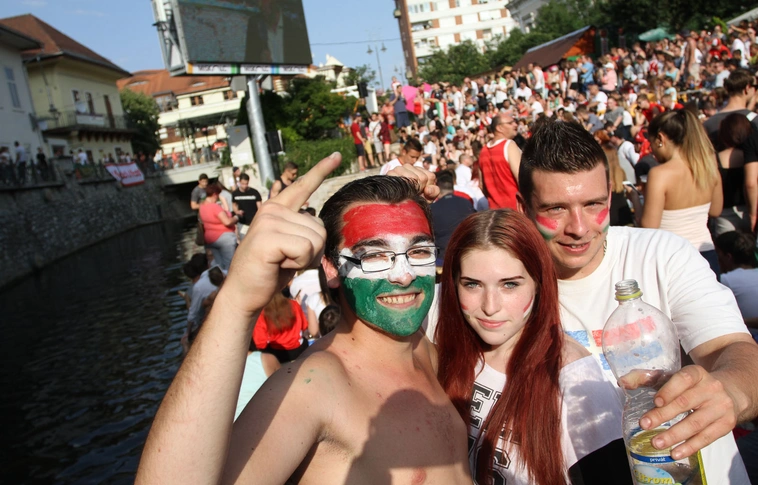 Szinva Foci Terasz szurkolói