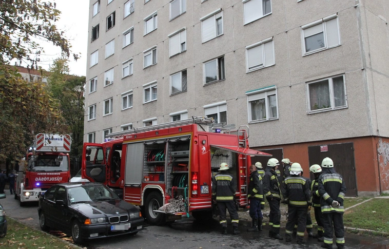 Paneltűz a Malomszög utcán