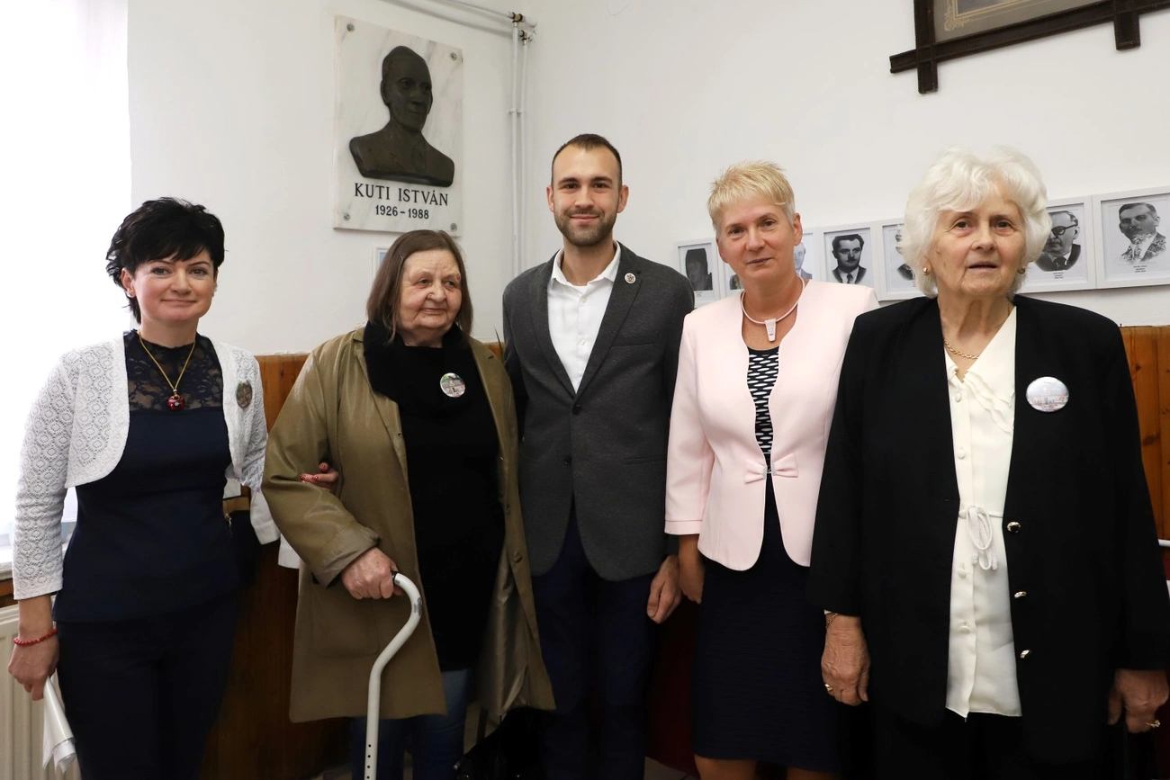 perecesi osztálytalálkozó  Kuti István általános iskola
