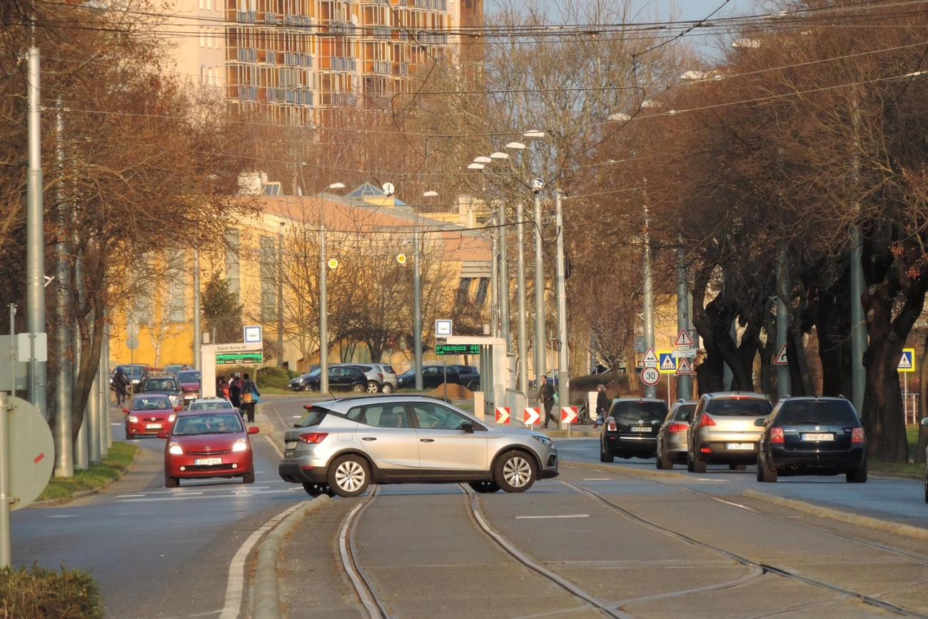 minap indító tizeshonvéd