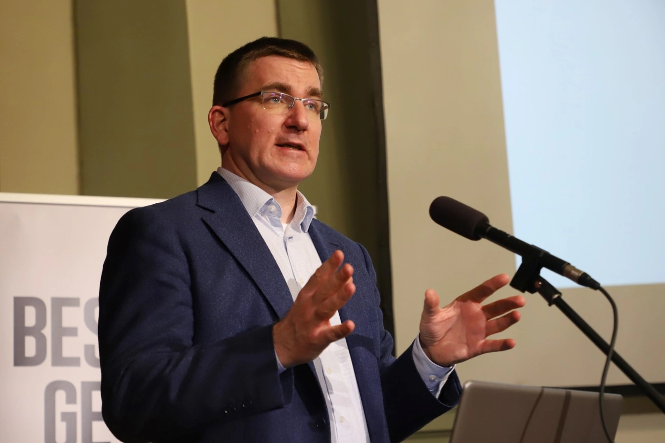 rácz andrás előadás mab székház