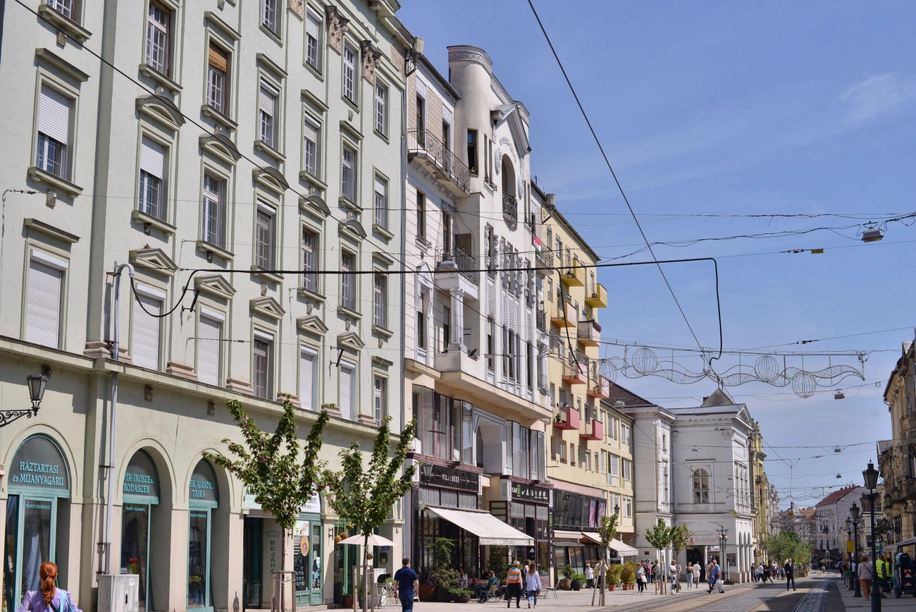Weidlich_palota_kulso_Szechenyi_setalo_ingatlan_lakas_20250424-ot_02.jpg