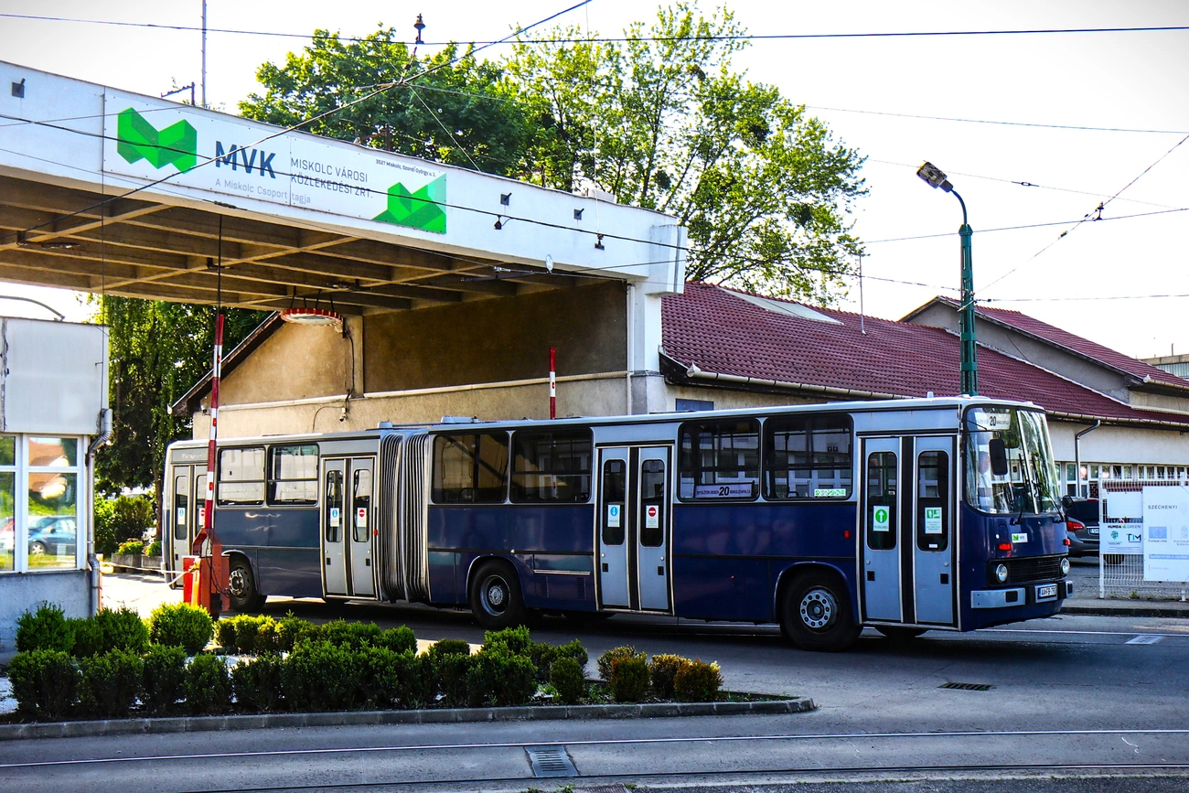 Ikarus_280-as_MVK.jpg