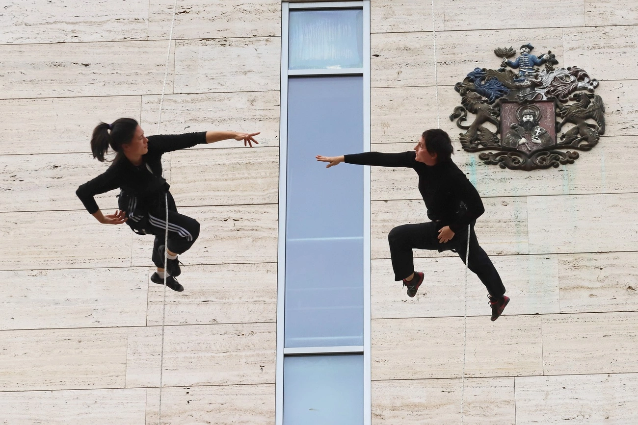 bandaloop_bartok_tavasz_250507ml (2).JPG (488.55 KB)