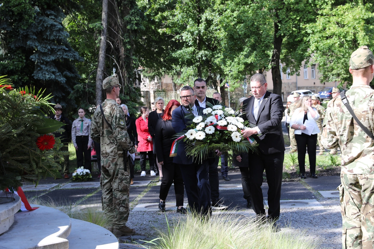 A feltöltött fájl át lett nevezve erre: hosok_napja_250525_ja-13.JPG