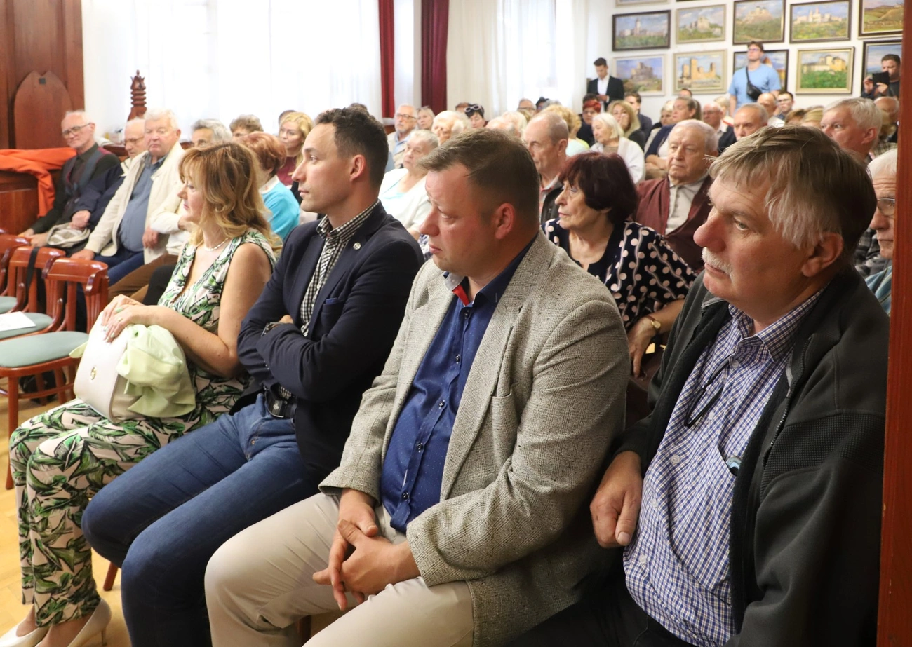 hollosy_czepek_energetikai_forum_250529ml-19.JPG