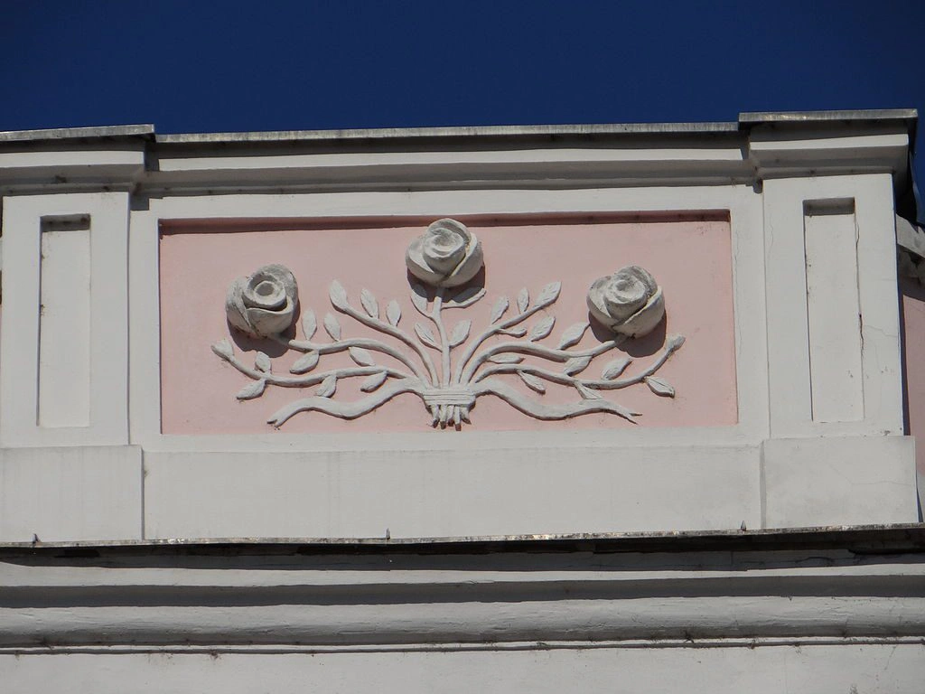 07_homlokzat-3-rozsa.jpg (85.31 KB)