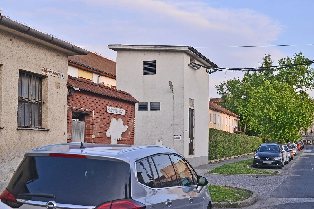 A huszár laktanya