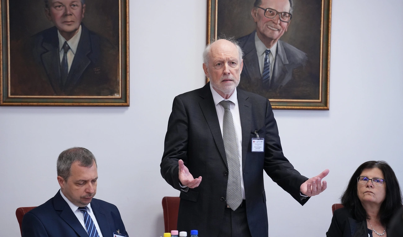 Prof. Dr. Gerhard Dannecker, a Heidelbergi Egyetem professzora, jobbra Prof. Dr. Csák Csilla, a Miskolci Egyetem Állam- és Jogtudományi Kara dékánja