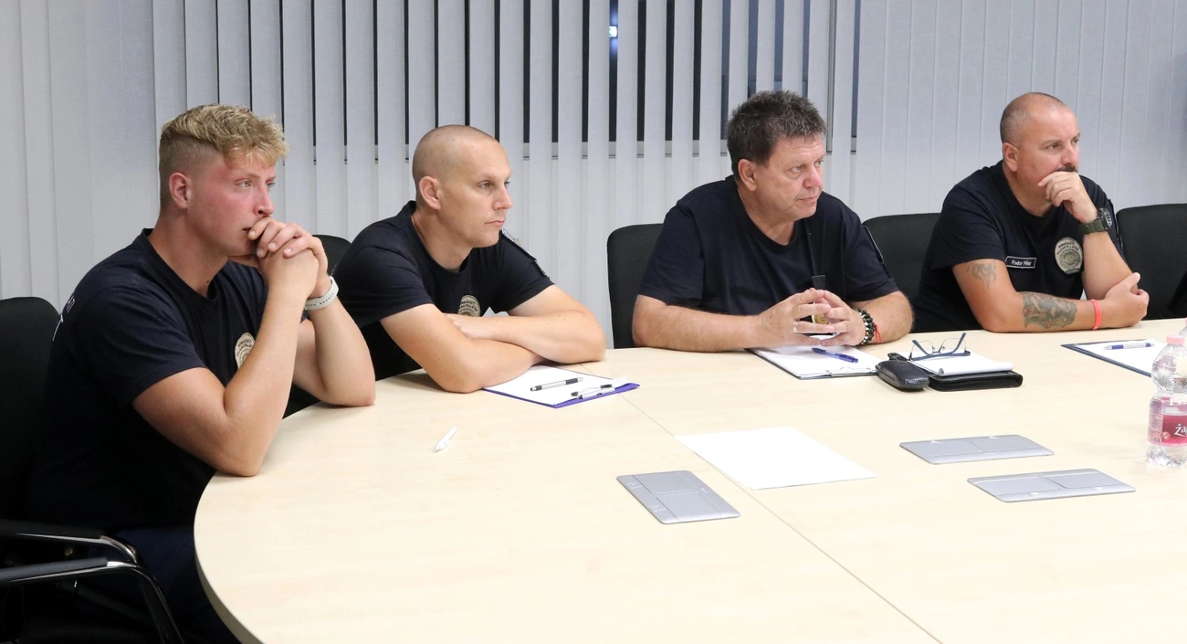 rendeszek_oktatas_250708ml-2.JPG