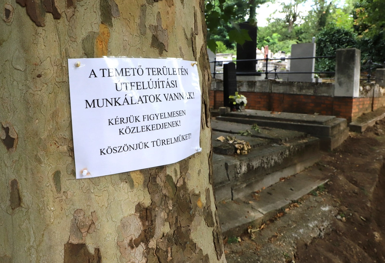 Útfelújítás a Deszkatemetőben