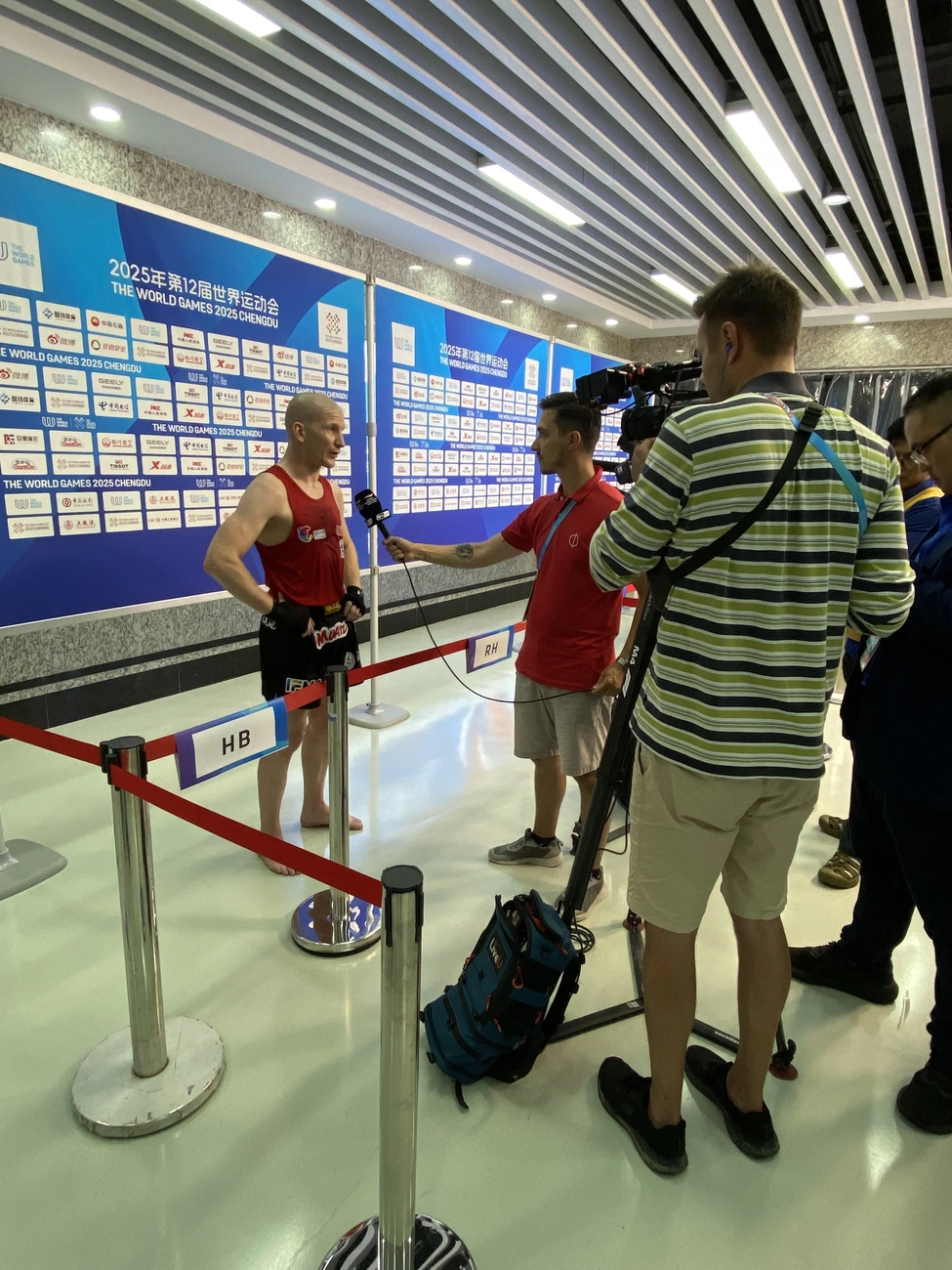 speth-norbert-nyilatkozik-csengtuban.jpg (4.7 MB)