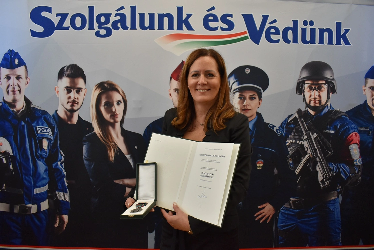 vizsolyine_kozma_monika_allami_elismeres_rendorseg_2508_police.JPG
