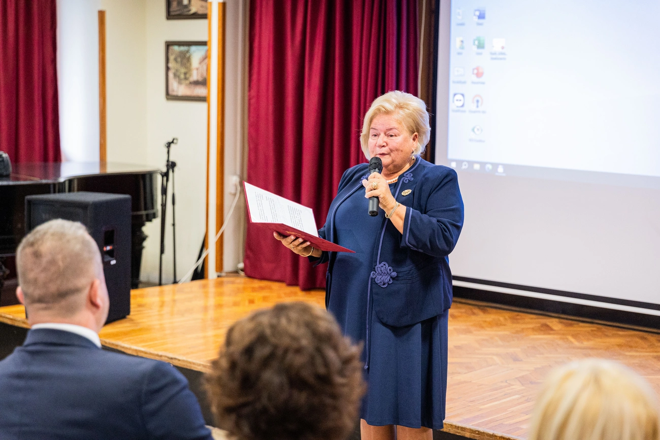 img_2785.jpg img_2785.jpg