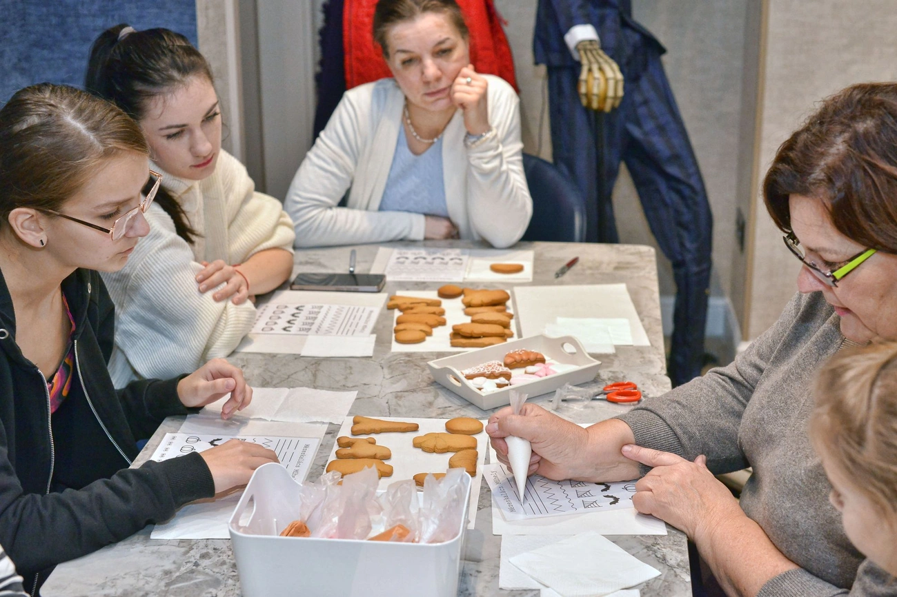 mezeskalacs_diszito_workshop_20251025-ot_10.jpg mezeskalacs_diszito_workshop_20251025-ot_10.jpg