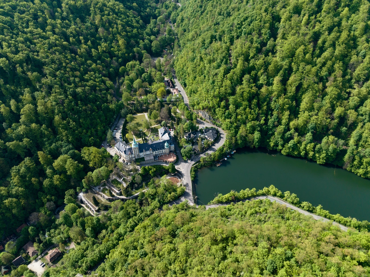 Miskolc a Bükk városa - a város részeként Lillafüred a Palotaszállóval (Forrás_ MIDMAR)