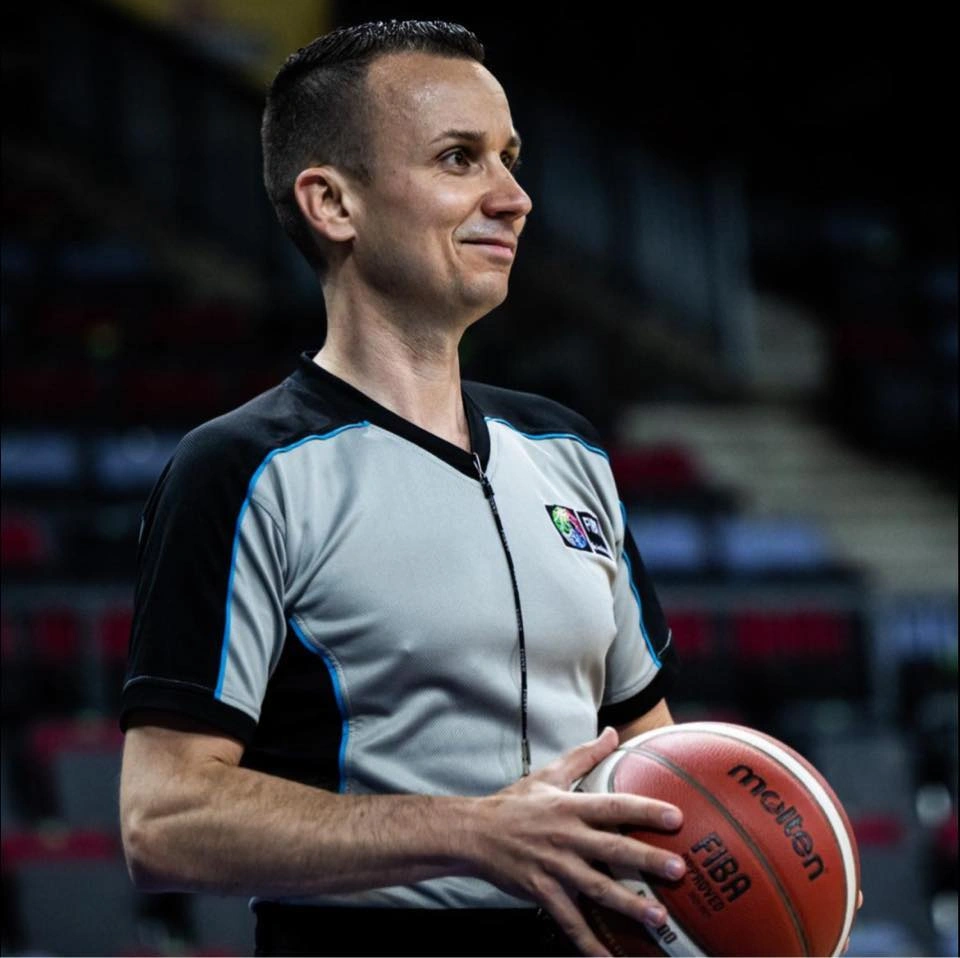 A játékvezető Mészáros Balázs Miskolc utazó nagykövete. Fotó: magánarchívum