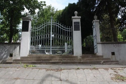 Deszkatemető bejárata, Mocsi