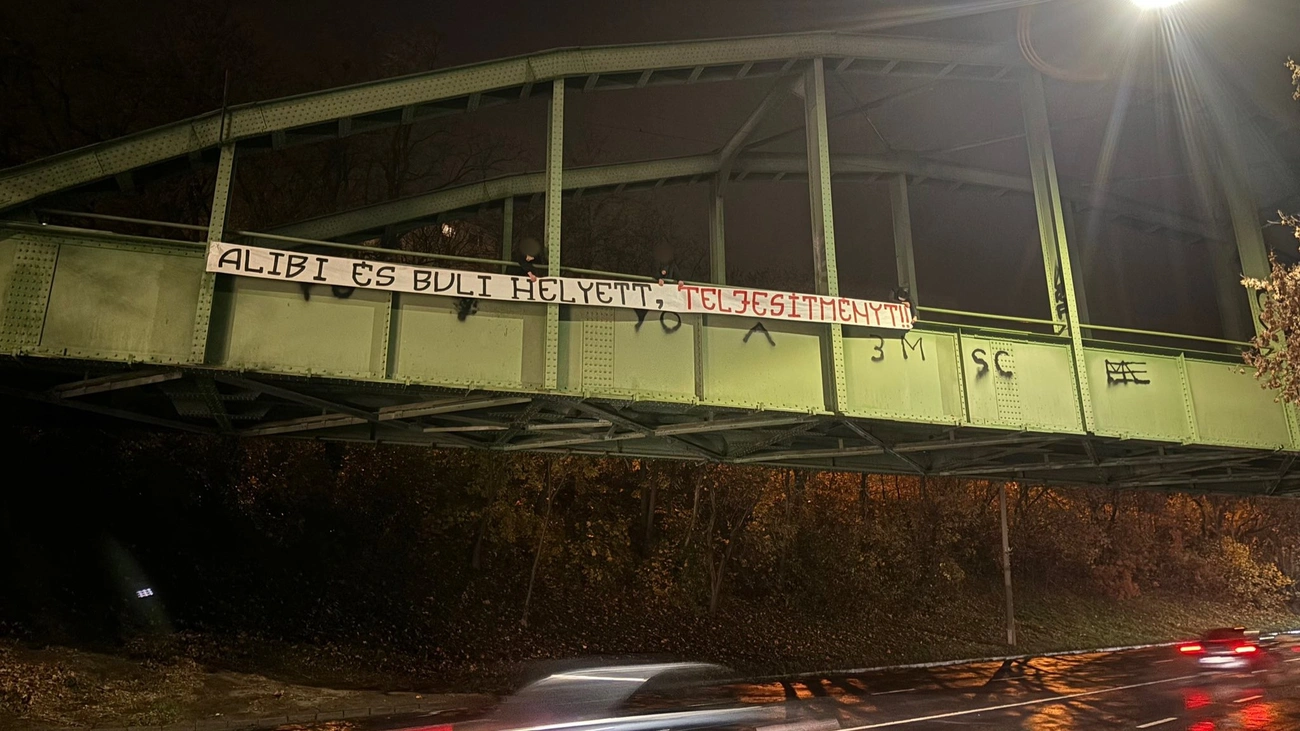 DVTK szurkolói drapéria Fotó: Ultras Diósgyőr