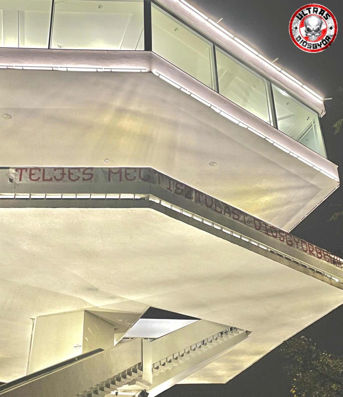 DVTK szurkolói drapéria Fotó: Ultras Diósgyőr