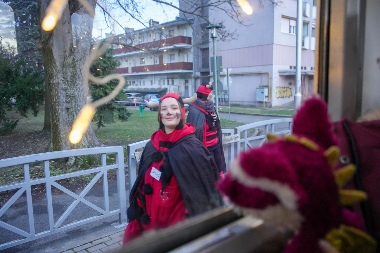 Krampuszok a Diósgyőri Mikulásvonaton.