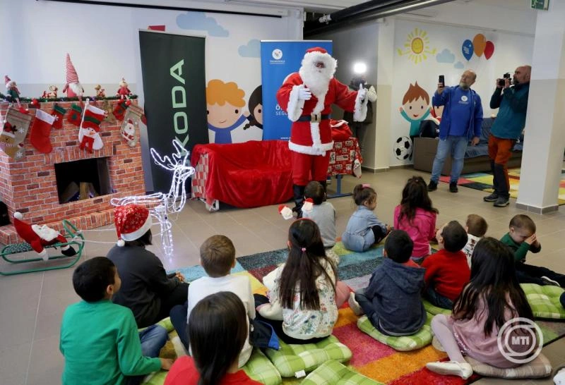 családok átmeneti otthona mikulás