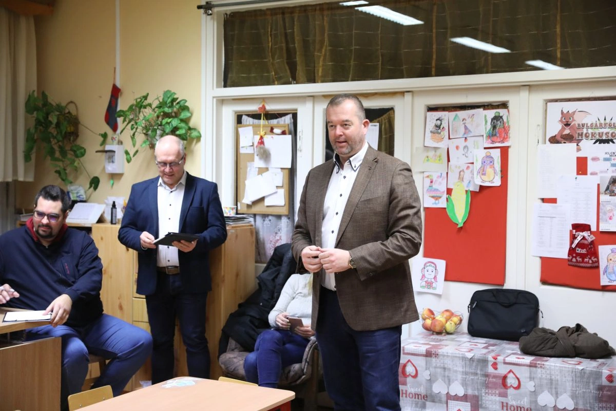 Hollósy Info Bulgárföldön. Fotó: Juhász Ákos