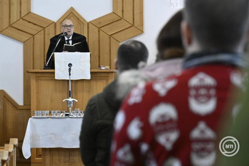 Steinbach József, MTI