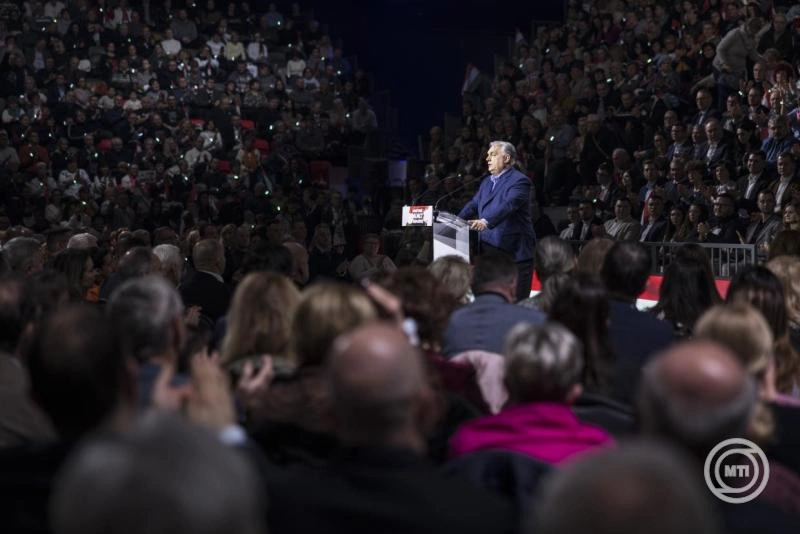 Orbán Viktor miniszterelnök, a Fidesz elnöke beszédet mond a Digitális Polgári Körök által szervezett háborúellenes gyűlésen a miskolci DVTK Arénában 2026. január 17-én. MTI/Miniszterelnöki Kommunikációs Főosztály/Kaiser Ákos