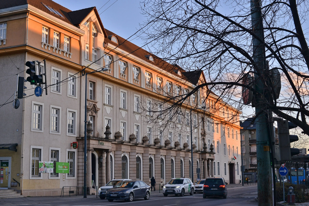 Akkor és most Posta. Fotó: Osztie Tibor