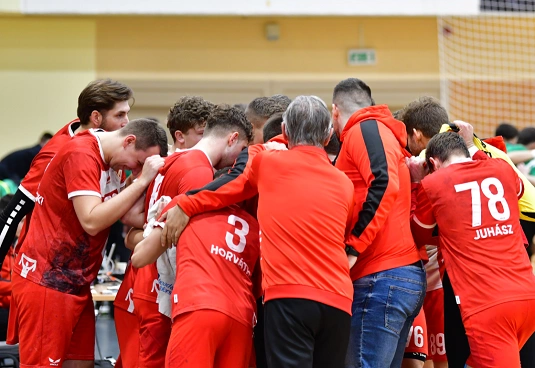 DVTK kézilabdacsapat. Fotó: magánarchívum