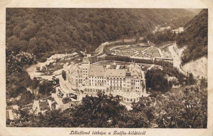 Lillafüred látképe a Zsófia-kilátóból, régi képeslap. Fotó: Reiman Zoltán