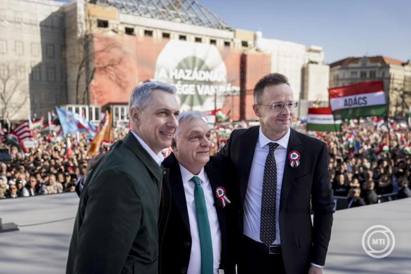 Lázár János, Orbán Viktor, Szíjjártó Péter március 15-én. Fotó: MTI