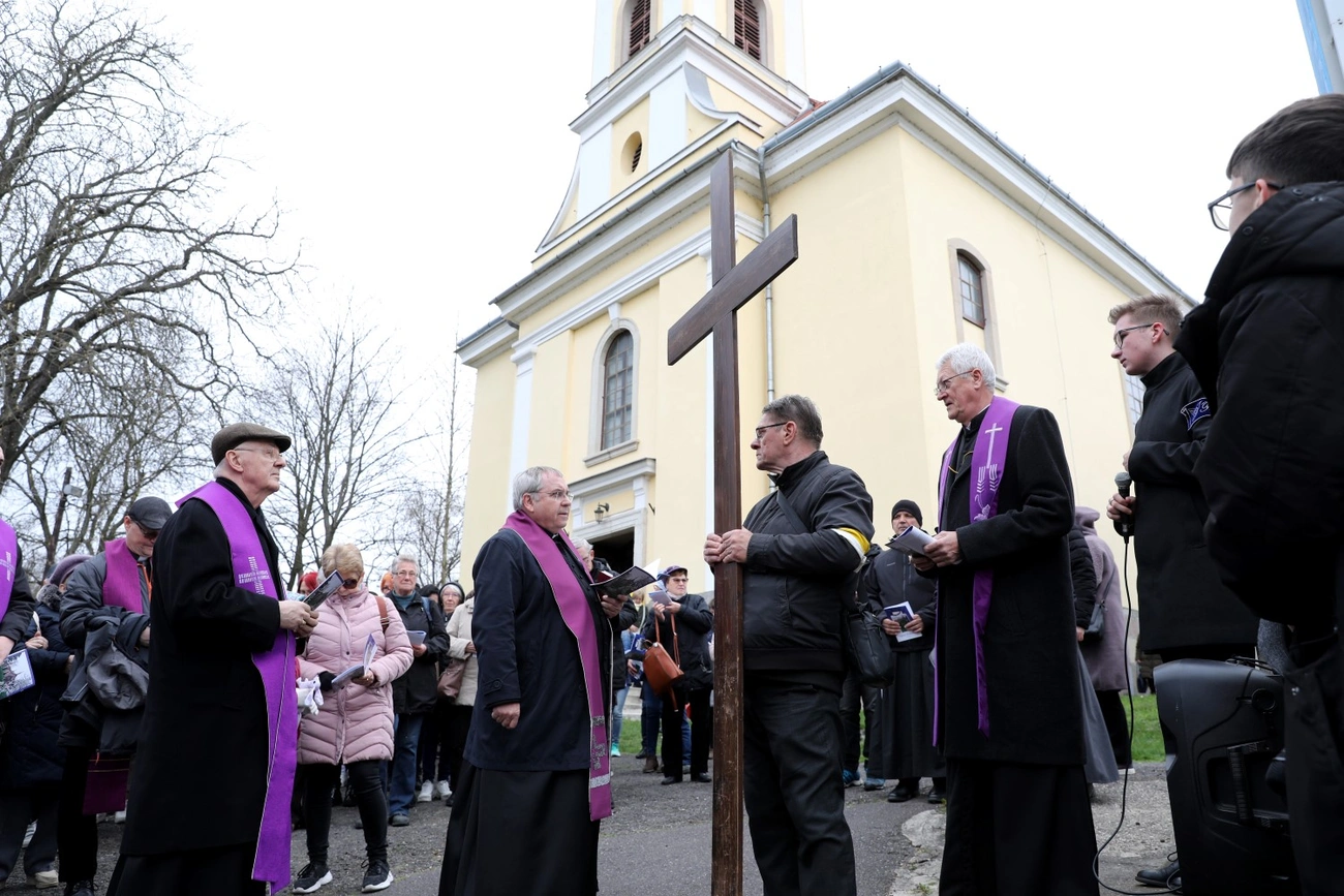 Városi Keresztút 2025. Fotó: Juhász Ákos