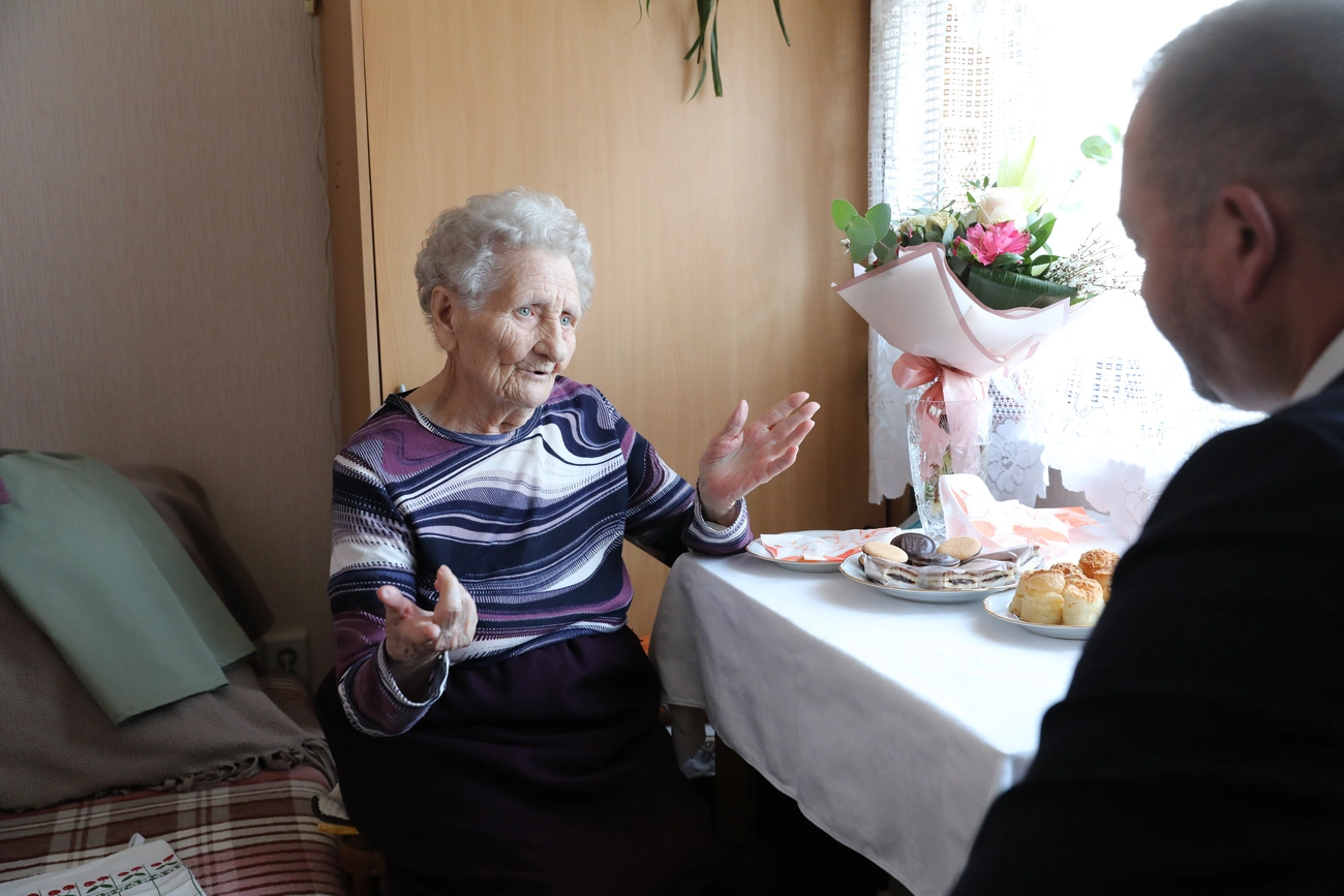 Üveges Ferencnét 90. születésnapján köszöntötték. Fotó: Juhász Ákos