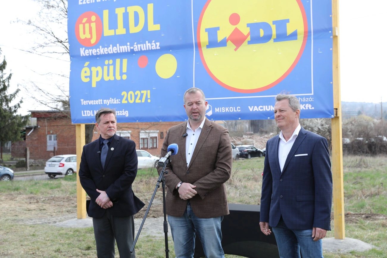 Lidl alapkőletétel. Fotó: Juhász Ákos