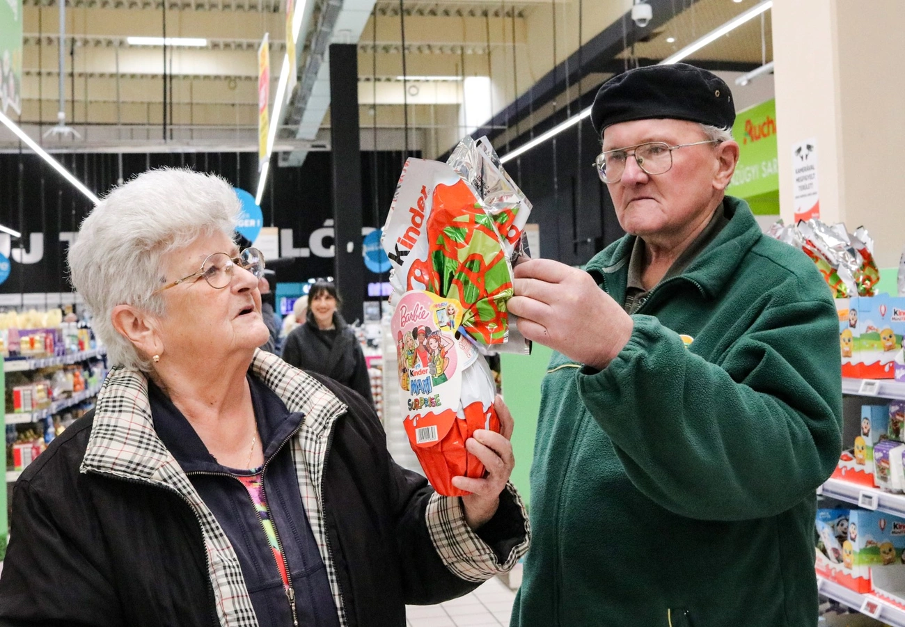 Megindult a húsvéti bevásárlási roham. Fotó: Mocsári László