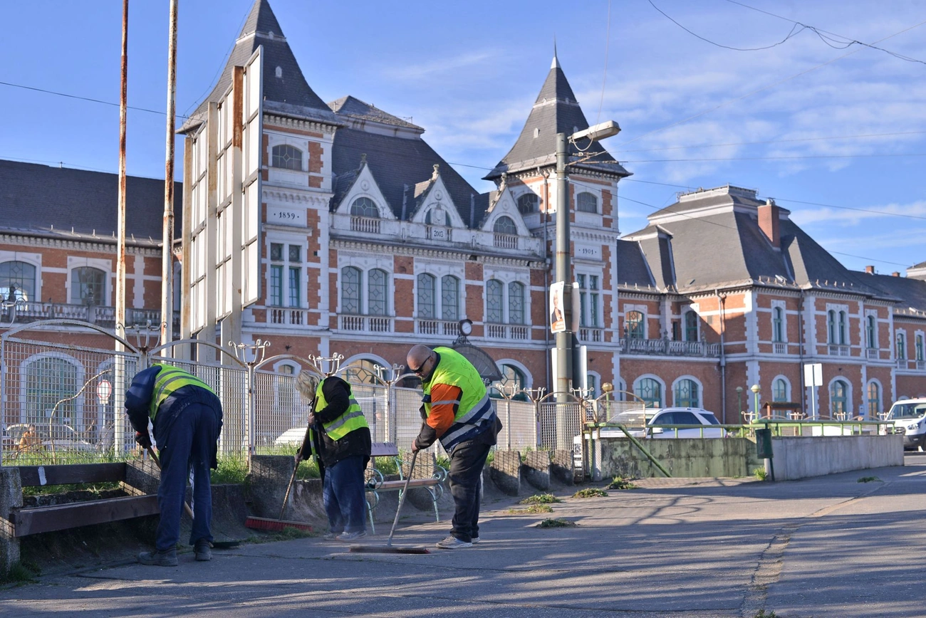 Tiszai pályaudvar tavaszi nagytakarítás Fotó: Osztie Tibor