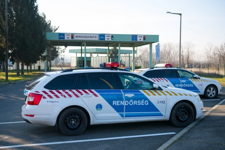 Szerb határátkelő. Fotó: police.hu