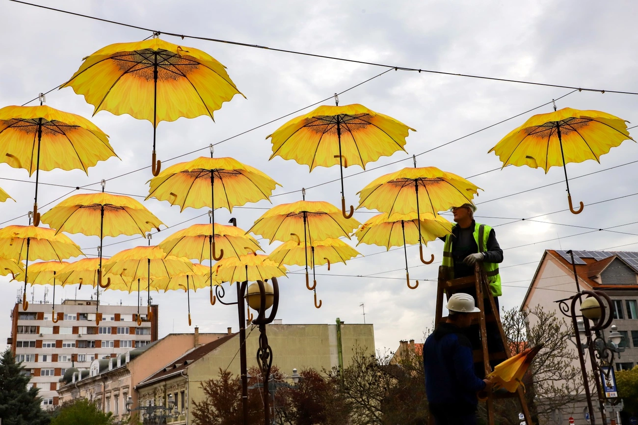 esernyok_kandia_koz_260413ml-3.jpg (485.75 KB)