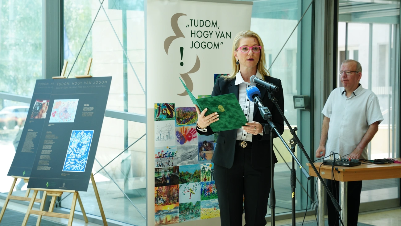 „Tudom, hogy van jogom! Összeköt az ünnep” című kiállítás megnyitója a Miskolci Egyetemen. Fotó: Végh Csaba