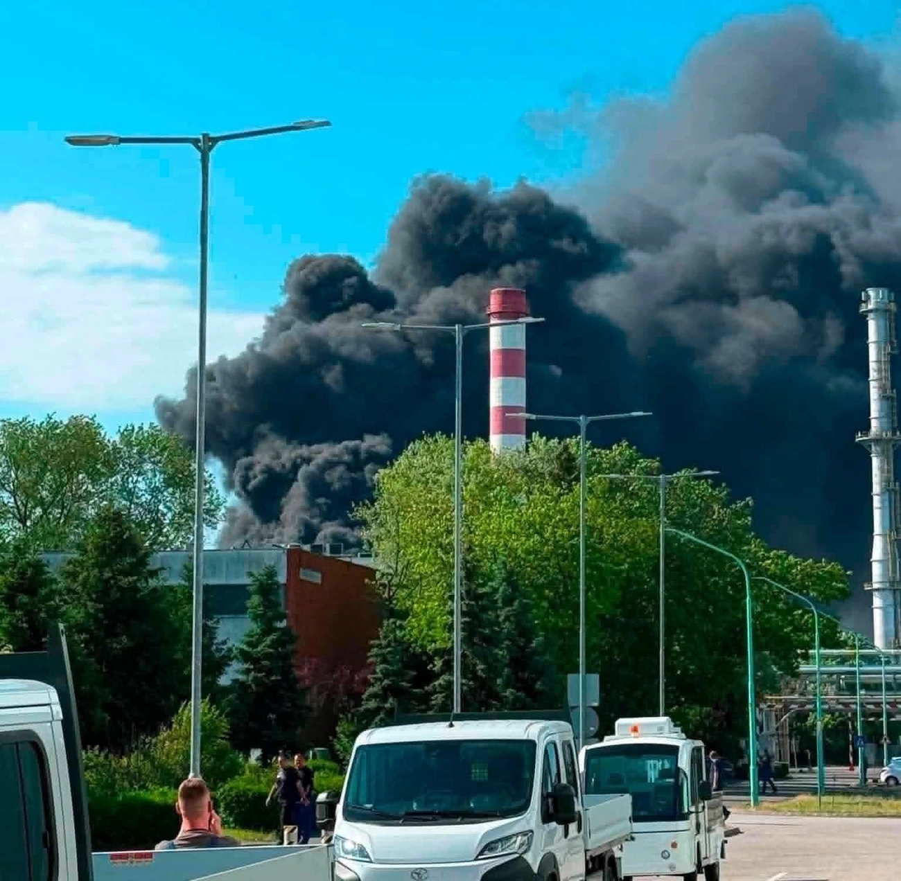 Tiszaújvárosi MOL Petrolkémia felrobbant. Fotó: Tiszaújvárosban láttam, hallottam Facebook