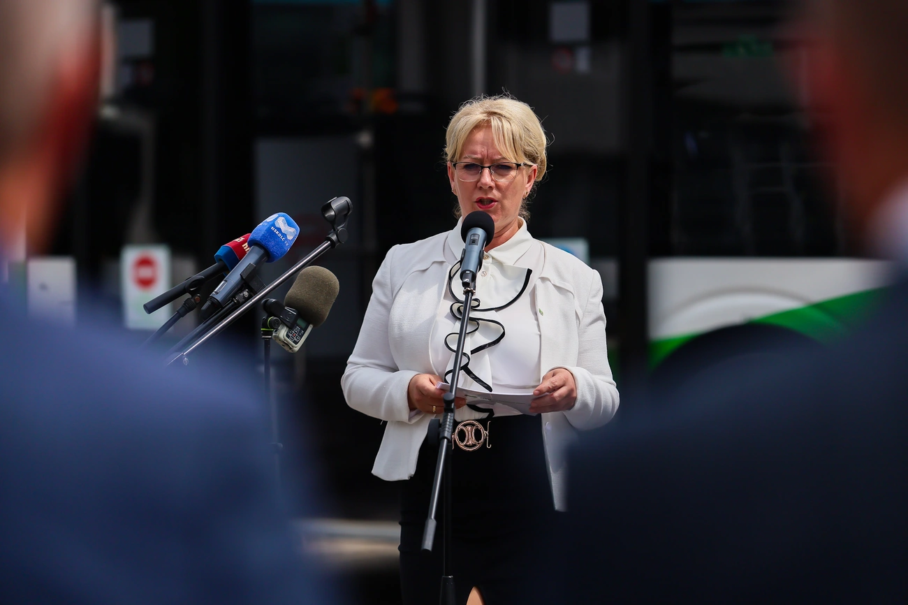 Gadnai-Bodnár Éva, az MVK Zrt. vezérigazgatója BYD elektromos busz Fotó: Rogosz Péter