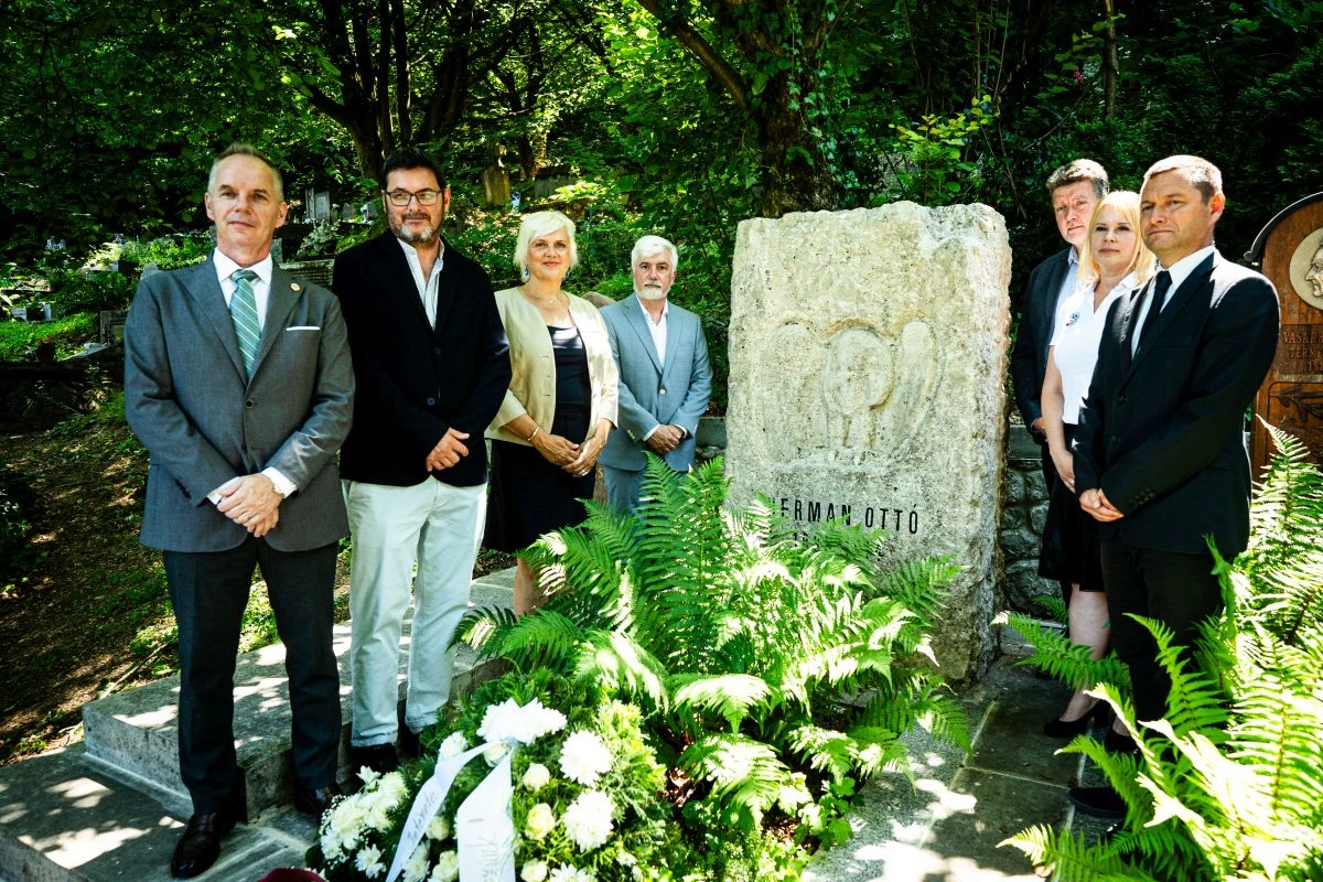 me_herman-otto-siremlek-megemlekezes_hcs07172-11.jpg
