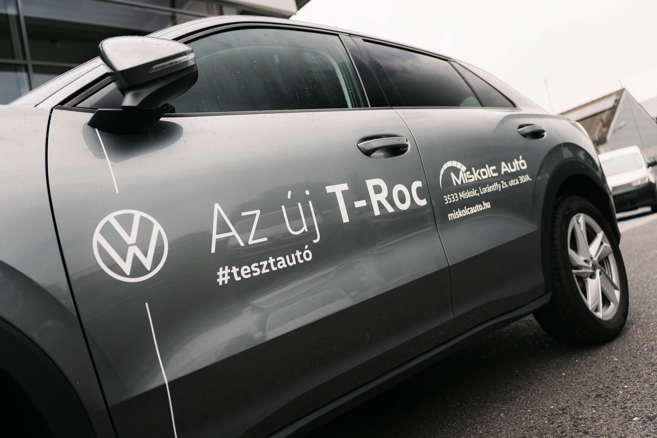 VW T-Roc oldal