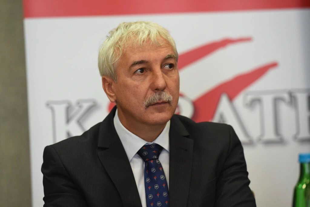 Mészáros János, a karatésok országos elnöke a miskolci viadal fővédnöke. Fotó: magánarchívum