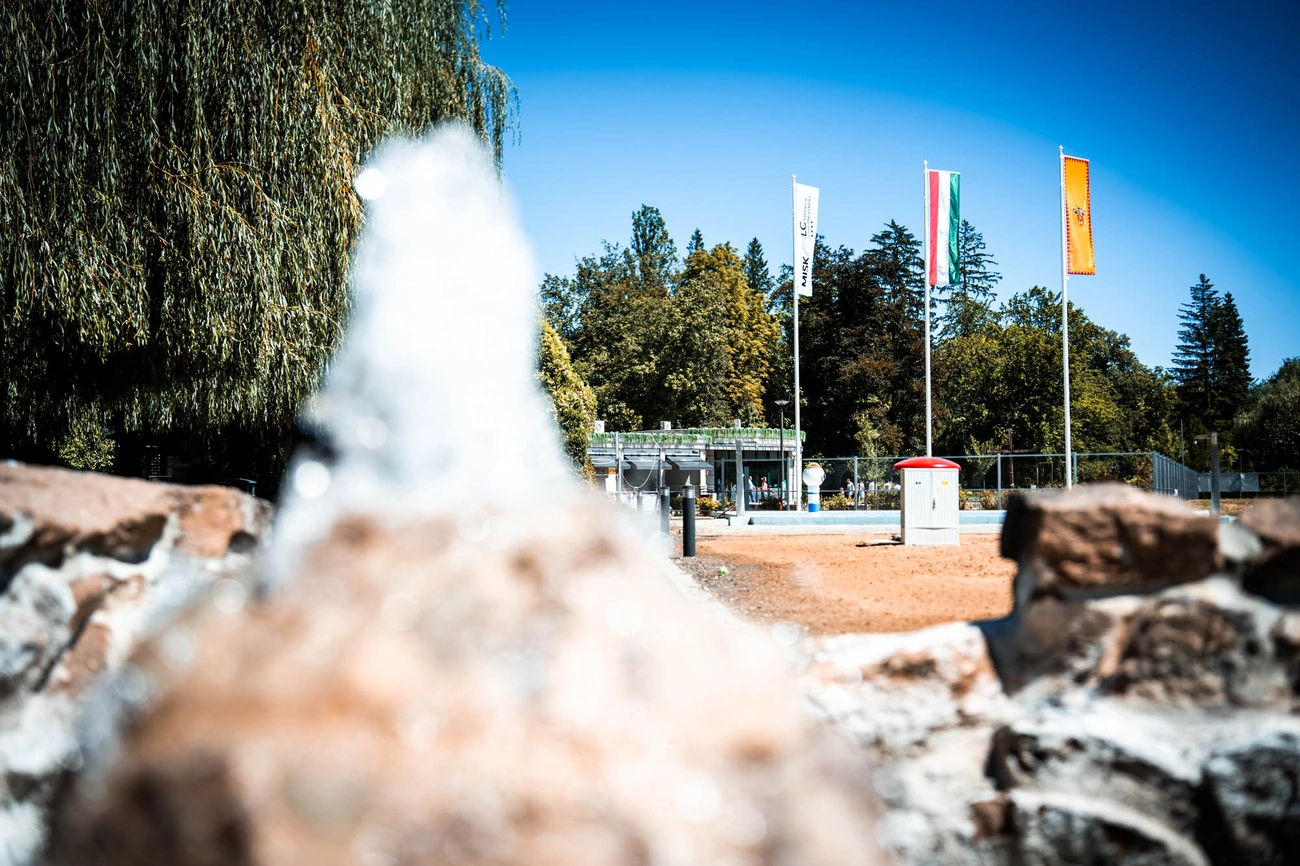barlangfurdo_zaszlocsere_260813_hcs-12.jpg