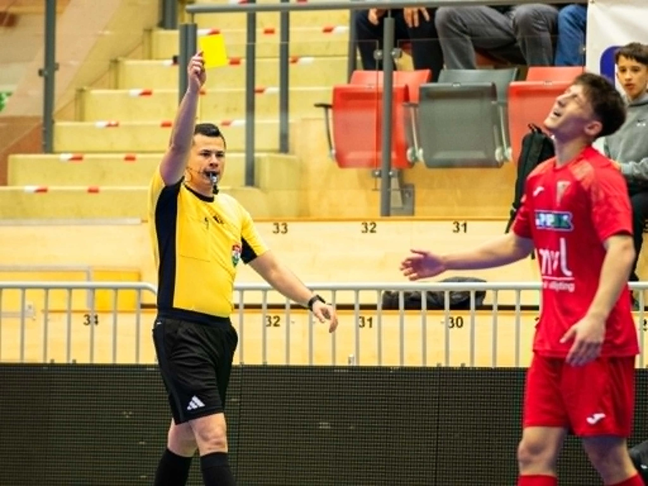 csaszar-kristof-fegyelmez.jpg